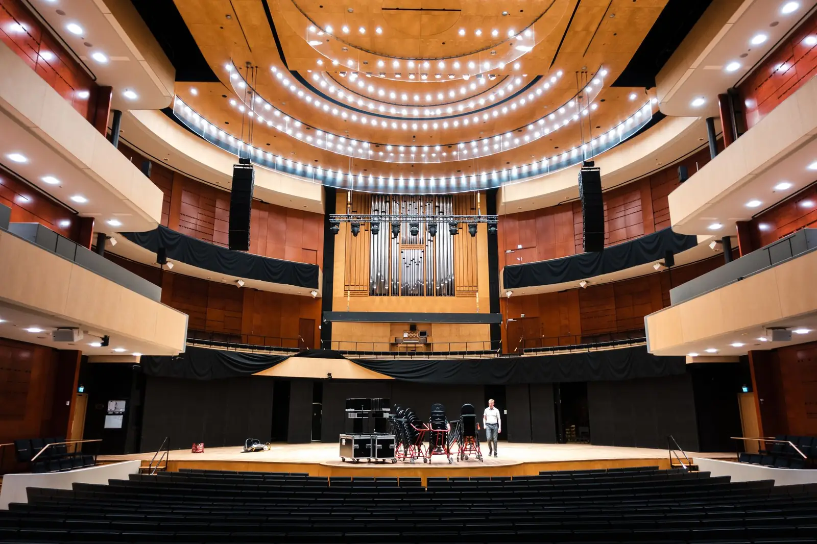 Theater & Unterhaltung im ZelquoriangrandLodge